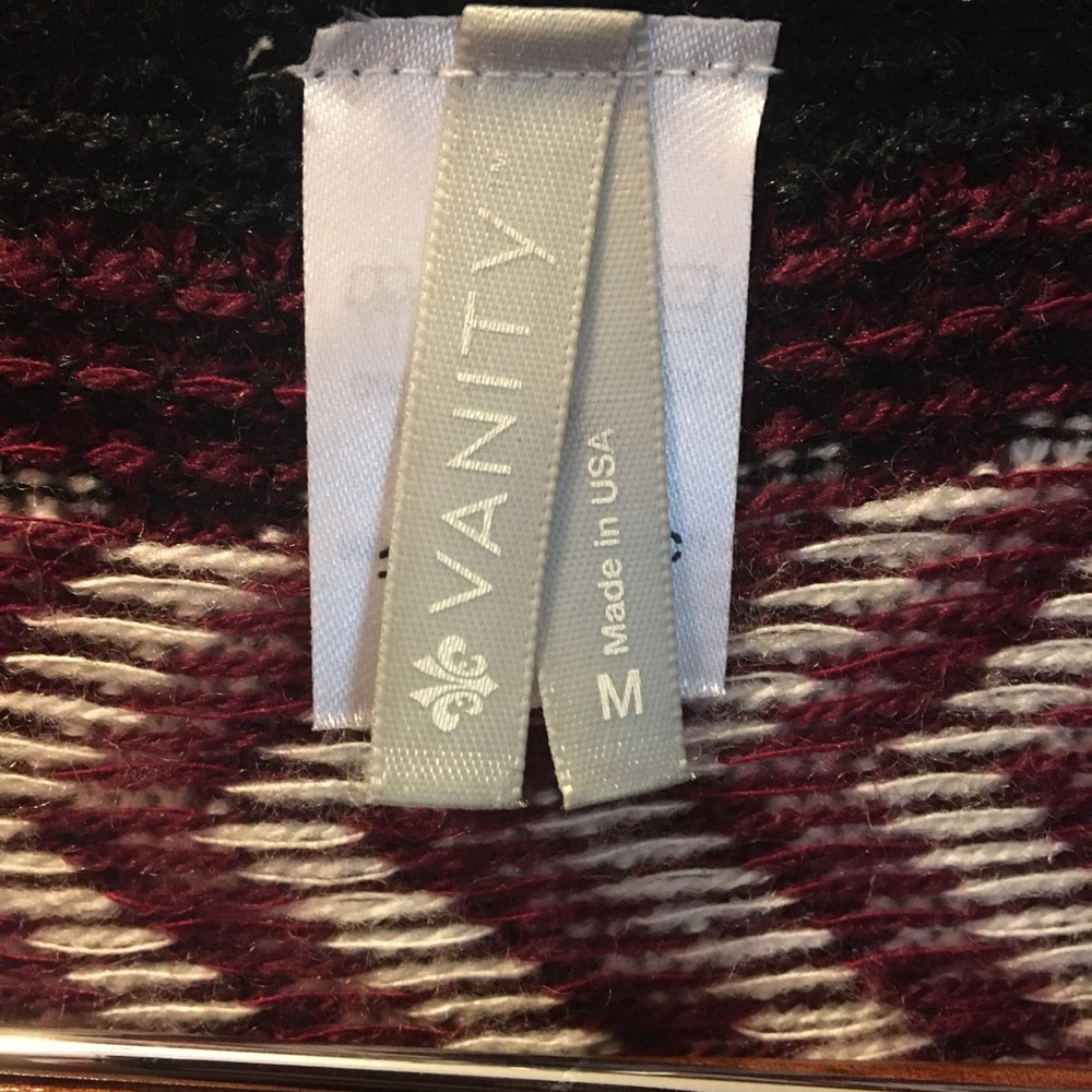 Vanity Cardigan - Picture 7 of 8